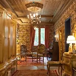 Castle Boutique Hotel *