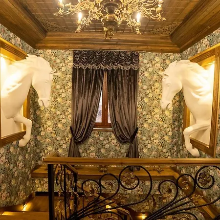 Castle Boutique *