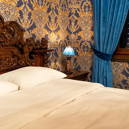 Castle Boutique Hotell Tirana