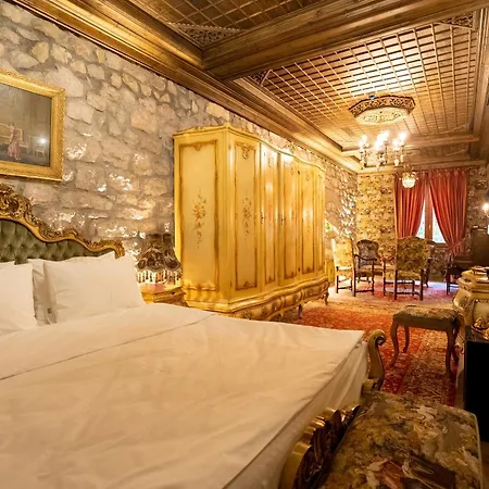Castle Boutique Hotel Tirana