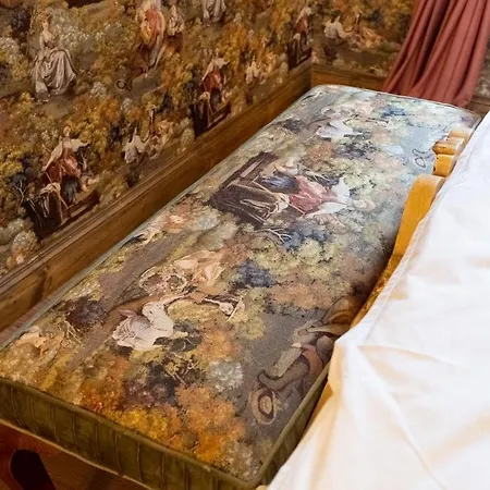 Castle Boutique Hotell