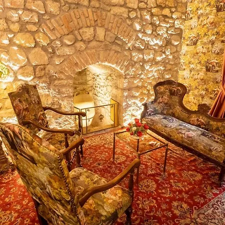 Castle Boutique Hotell Tirana