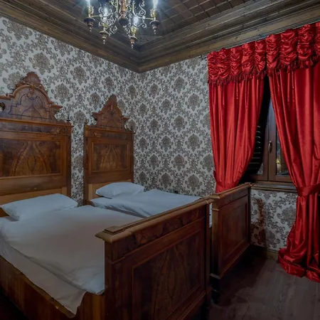 Castle Boutique * Tirana