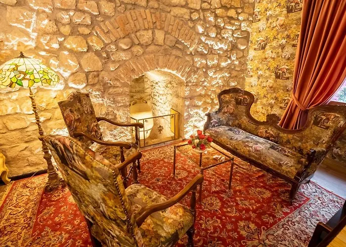 Castle Boutique 酒店 地拉那