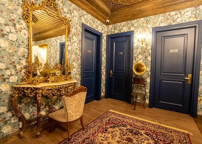 Castle Boutique 地拉那